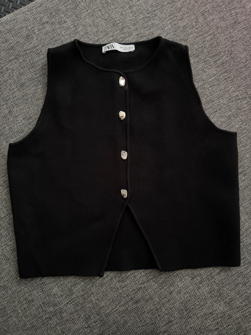 Zara Black Cropped Button-Front Vest